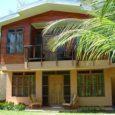 Babilonia Aparthotel Cahuita Exterior photo