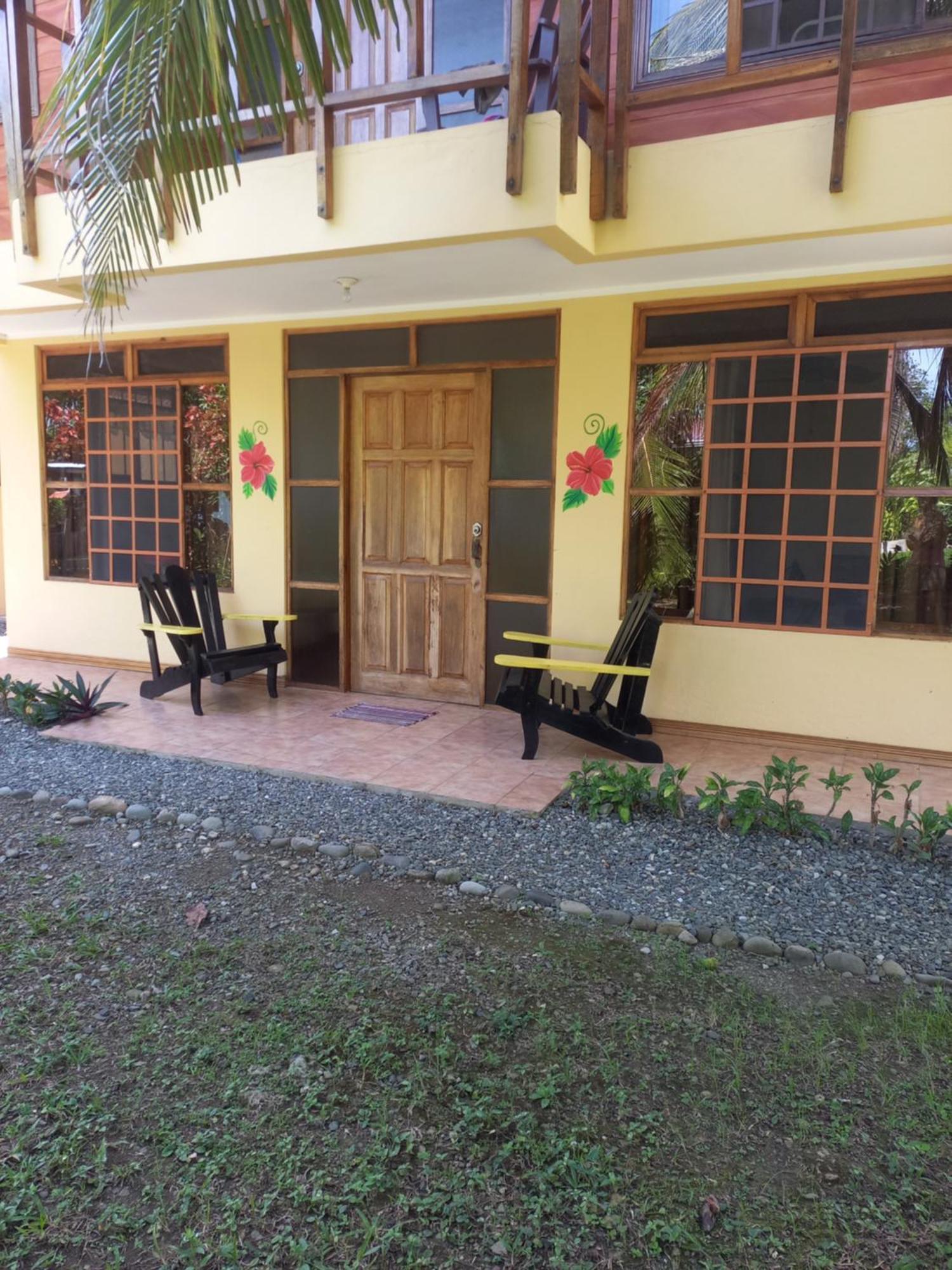 Babilonia Aparthotel Cahuita Exterior photo